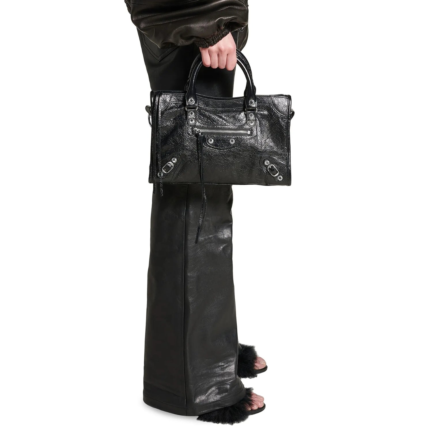 Luxury-inspired black city handbag – stylish women’s shoulder bag