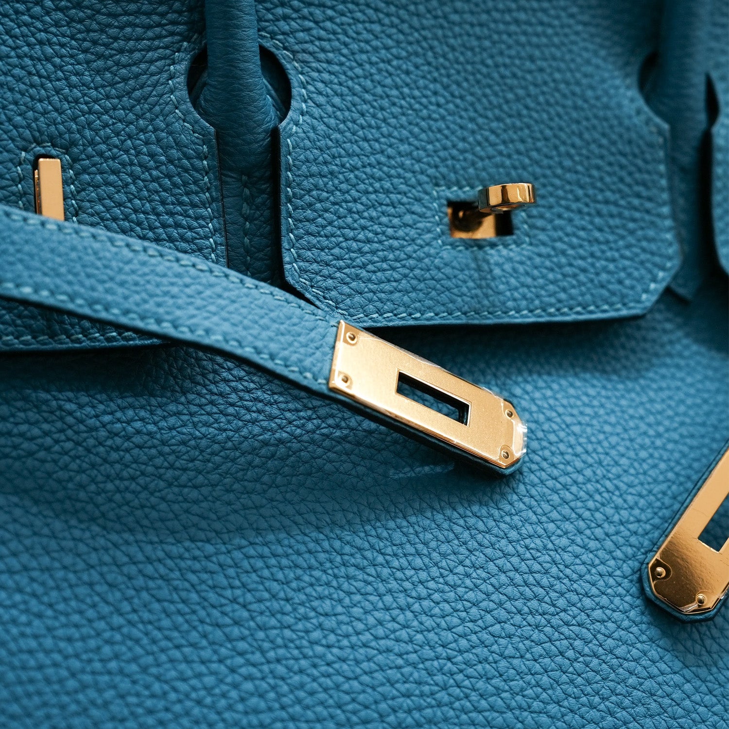 Birken30 blue jean togo with gold hardware, details