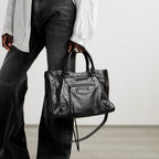 City style medium leather shoulder bag in black